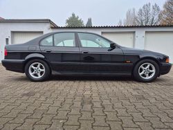 Grau Gebraucht 2000 BMW 520 Limousine | 4.850 € (Fairer Preis)