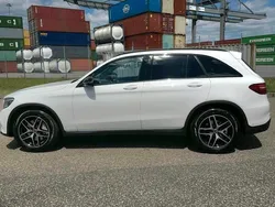 Weiß Gebraucht 2019 Mercedes GLC250 AMG line SUV | 42.500 €