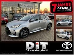 Silver metallic Neu 2025 Toyota Yaris Hybrid Comfort Kleinwagen | 23.990 € (Guter Preis)