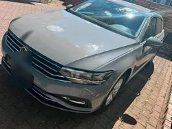 Andere außenfarben Gebraucht 2022 VW Passat Kombi | 18.500 € (Guter Preis)