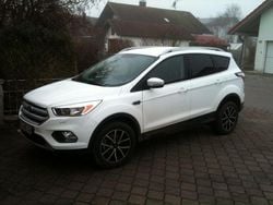 Weiß Gebraucht 2017 Ford Kuga Trend SUV | 9.500 € (Guter Preis)