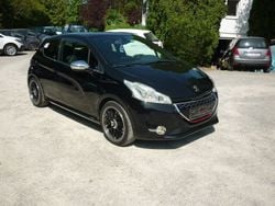 Schwarz perla nera/metallic Gebraucht 2014 Peugeot 208 GTi Kleinwagen | 10.990 € (Teuer)