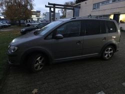 Slate gray Gebraucht 2010 VW Touran Cross Van / Kleinbus | 7.908 € (Fairer Preis)