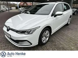 Weiß Gebraucht 2023 VW Golf VIII Life Kombi | 23.999 € (Guter Preis)