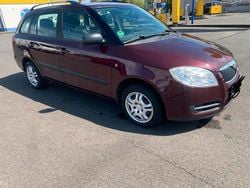 Gebraucht 2010 Skoda Fabia Kleinwagen | 2.200 € (Guter Preis)