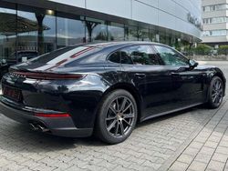 Schwarz Neu 2025 Porsche Panamera 4 Limousine | 123.165 €