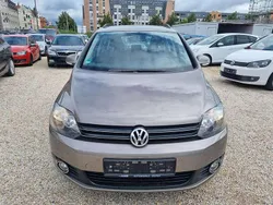 Braun Gebraucht 2010 VW Golf Plus Cross Team Van / Kleinbus | 4.490 € (Guter Preis)