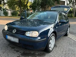 Blau Gebraucht 2001 VW Golf IV Kleinwagen | 2.300 € (Fairer Preis)
