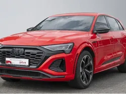 Soneirarot metallic Gebraucht 2023 Audi SQ8 e-tron Ambiente SUV | 64.585 €