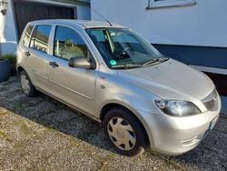 Silber Gebraucht 2005 Mazda 2 Limousine | 1.350 € (Guter Preis)