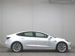 Weiss Gebraucht 2020 Tesla Model 3 Standard Range Plus Limousine | 20.480 € (Guter Preis)