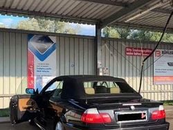 Schwarz Gebraucht 2005 BMW 318 Cabriolet Performance Cabrio | 5.200 € (Fairer Preis)