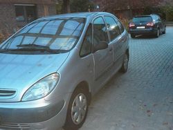 Silber Gebraucht 2001 Citroën Xsara Picasso Van / Kleinbus | 950 € (Fairer Preis)