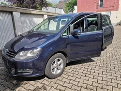 Blau Gebraucht 2013 VW Sharan Highline Van / Kleinbus | 10.999 € (Fairer Preis)