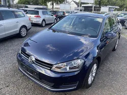 Night blue (metallic) Gebraucht 2016 VW Golf VII LOUNGE Kombi | 10.900 € (Superpreis)