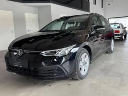 Deep black Gebraucht 2023 VW Golf VIII Life Kombi | 20.900 € (Fairer Preis)