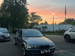 Grau Gebraucht 2000 BMW 320 Sport Line Limousine | 5.000 €