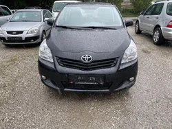 Gebraucht 2011 Toyota Verso Van / Kleinbus | 2.800 €