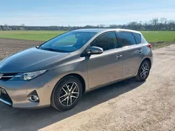 Braun Gebraucht 2015 Toyota Auris Limousine | 9.900 € (Guter Preis)