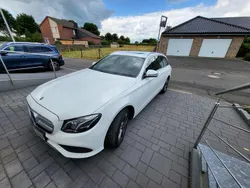Weiß Gebraucht 2018 Mercedes 220 Kombi | 23.500 €