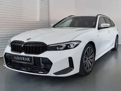 Alpinweiss iii Gebraucht 2023 BMW 320 M Sport Kombi | 36.800 € (Fairer Preis)