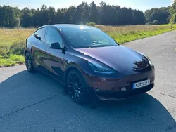 Midnight cherry red Gebraucht 2024 Tesla Model Y Performance SUV | 47.900 € (Teuer)