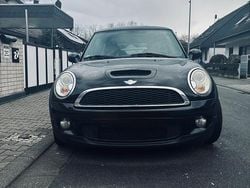 Schwarz Gebraucht 2009 Mini John Cooper Works Kleinwagen | 5.200 € (Etwas zu teuer)
