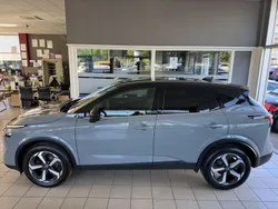 Ceramic grey / black Gebraucht 2023 Nissan Qashqai N-Connecta SUV | 18.990 € (Superpreis)