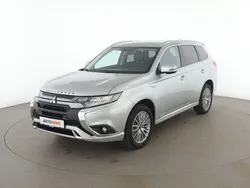 Silber Gebraucht 2021 Mitsubishi Outlander Spirit SUV | 25.490 € (Fairer Preis)