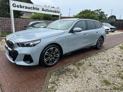 Grau Gebraucht 2024 BMW 520 M Sport Limousine | 54.900 € (Guter Preis)