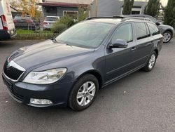 Grau Gebraucht 2011 Skoda Octavia Impuls Edition Kombi | 5.600 € (Guter Preis)