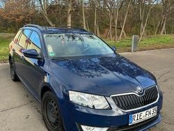 Blau Gebraucht 2014 Skoda Octavia Elegance Kombi | 8.900 € (Guter Preis)