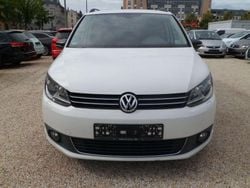 Candyweiss Gebraucht 2013 VW Touran Match Van / Kleinbus | 6.799 € (Superpreis)