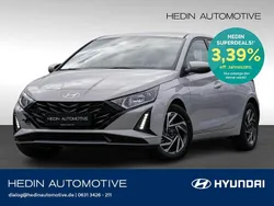 Grau Gebraucht 2025 Hyundai i20 Trend Limousine | 21.690 € (Etwas zu teuer)