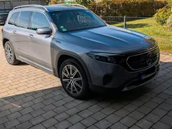 Grau Gebraucht 2022 Mercedes EQB250 SUV | 26.900 € (Superpreis)