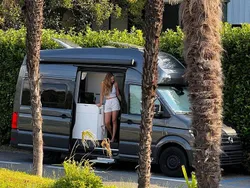 Grau Gebraucht 2022 VW California California Van | 72.900 € (Teuer)
