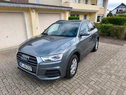 Grau Gebraucht 2016 Audi Q3 SUV | 13.900 € (Guter Preis)