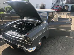 Ford Deluxe
