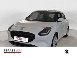 Pure white pearl metallic Neu 2025 Suzuki Swift Club Kleinwagen | 18.490 €