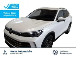 Oryxweiß perlmutteffekt Gebraucht 2024 VW Tiguan Elegance SUV | 38.930 € (Etwas zu teuer)