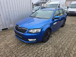 Blau Gebraucht 2013 Skoda Octavia Kombi | 4.399 €