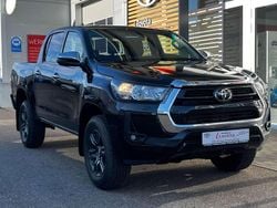 Attitude black mc. Gebraucht 2024 Toyota HiLux Comfort Abholung | 45.990 € (Guter Preis)
