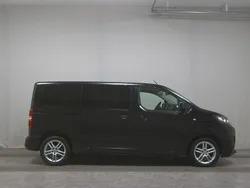 Schwarz Gebraucht 2020 Citroën Spacetourer Feel Van | 18.980 € (Superpreis)