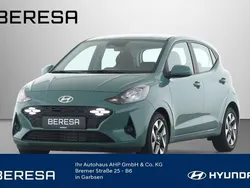 Mangrove green / mic Neu 2025 Hyundai i10 Trend Kleinwagen | 17.290 € (Fairer Preis)
