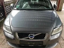 Grau Gebraucht 2010 Volvo S40 Limousine | 6.999 €