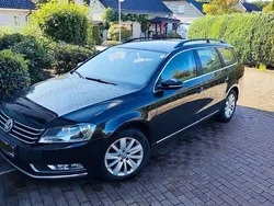 Schwarz Gebraucht 2012 VW Passat Comfortline Kombi | 6.449 € (Guter Preis)