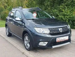 Grau Gebraucht 2017 Dacia Sandero Prestige Kleinwagen | 6.990 € (Fairer Preis)