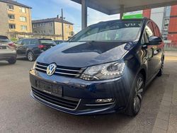 Blau Gebraucht 2016 VW Sharan Highline Van / Kleinbus | 17.990 € (Guter Preis)