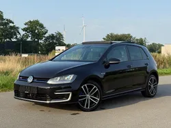 Deep black perleffekt Gebraucht 2015 VW Golf VII GTE Limousine | 11.450 € (Fairer Preis)