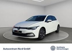 Weiß Gebraucht 2023 VW Golf VIII Move Limousine | 25.890 € (Guter Preis)